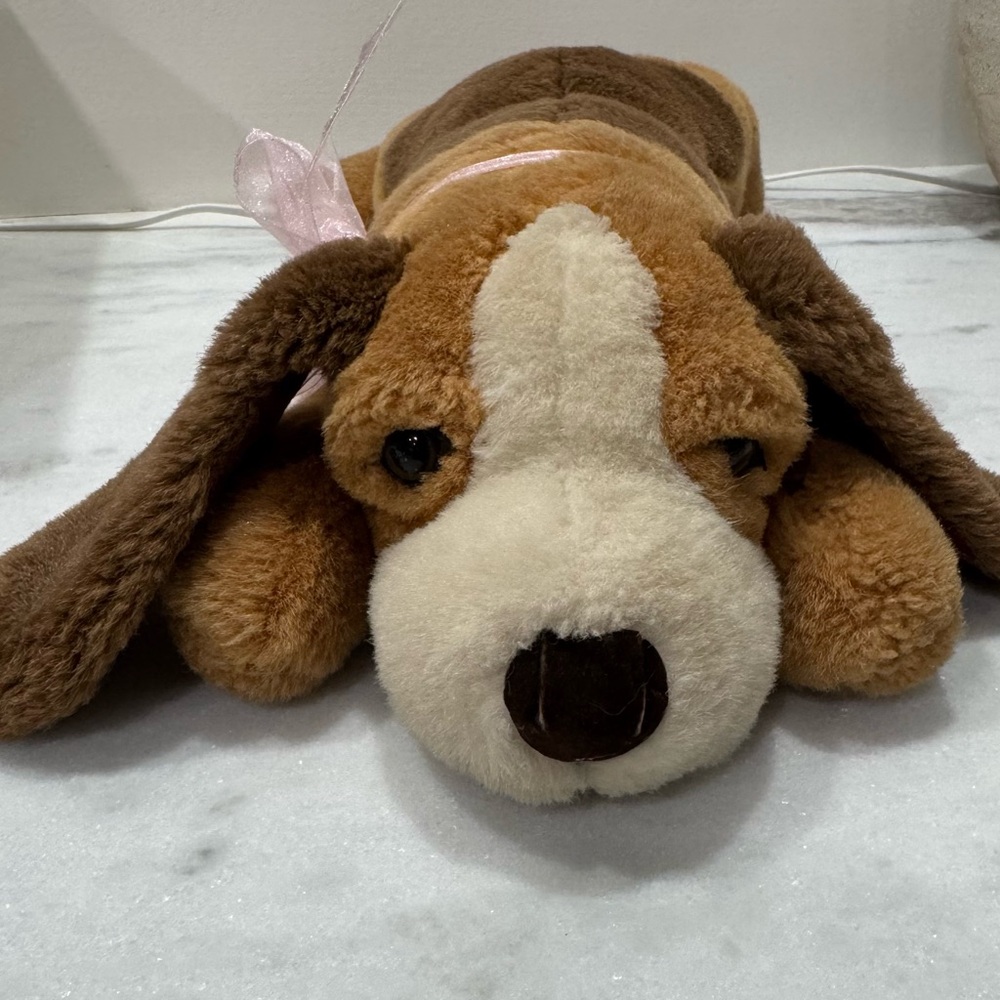 Vintage Basset Hound / Beagle plush dog. By YangJee Ltd Korea From 1980’s! 🐶